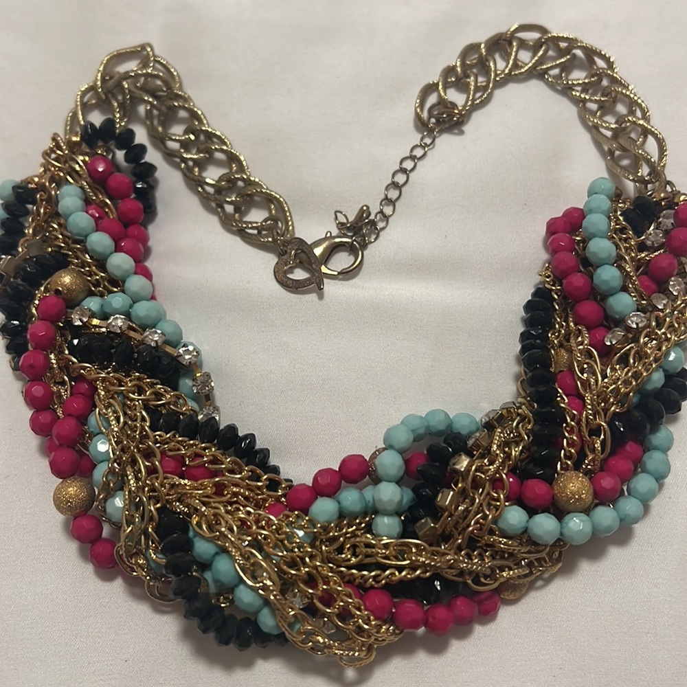 Statement Necklace - Picture 6 of 9